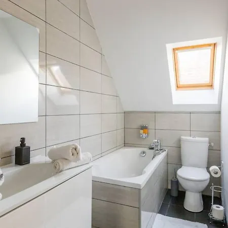 Apartment Grand Confort, Osny